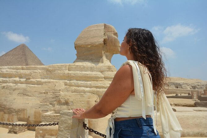 Private Tour: Giza Pyramids, Museum, Bazaar & Lunch Included - Lunch Included at a Local Restaurant: Real Food, Not a Guess