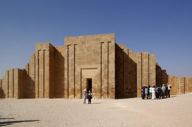 Private Tour: Pyramids of Giza Memphis Saqqara with Lunch - A Private Giza, Memphis, and Saqqara Day Is the Right Mix
