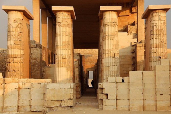 Private Tour: Pyramids of Giza Memphis Saqqara with Lunch - Great Sphinx: A Quick Stop That Still Needs Your Attention