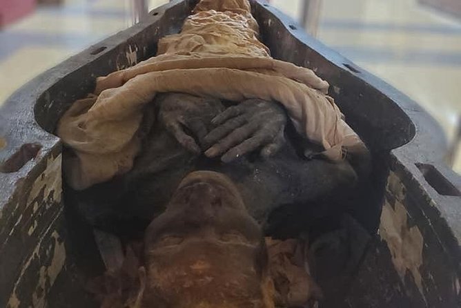 Private Tour To Egyptian Museum, Old Cairo & Bazaar - Coptic Cairo Churches and the Holy Family Cave Connection