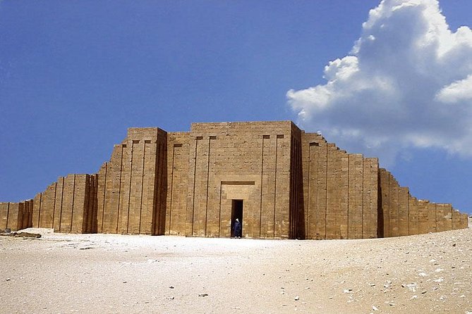 Private Tour to Giza Pyramids, Sphinx, Saqqara Pyramids & Memphis - Your Egyptologist guide: how to get the most from a private day