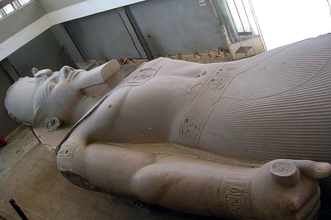 Private Tour to Giza Pyramids, Sphinx, Saqqara Pyramids & Memphis - Stop 1: Pyramids of Giza, three pyramids and the “how was this built” moment