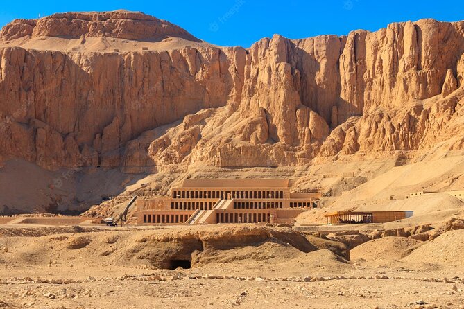 Private Tour to Luxor West and East Banks with Hot Air Balloon,Felucca and lunch - Nile Felucca Ride: A Calm Break, With One Thing to Double-Check