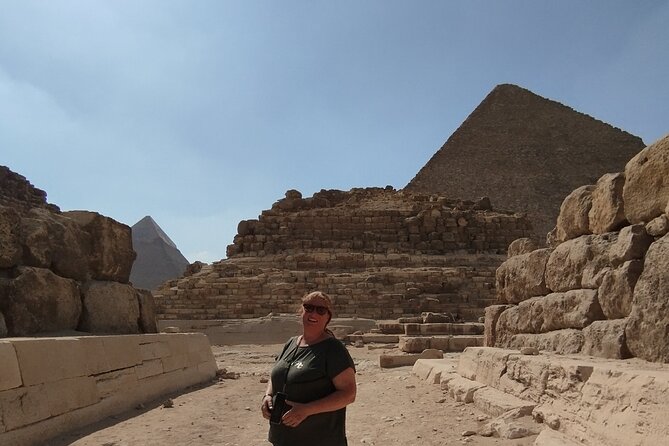 Private Tour To The Great Pyramids and Sphinx with lunch - Camel Ride at the Sahara Panoramic View Area