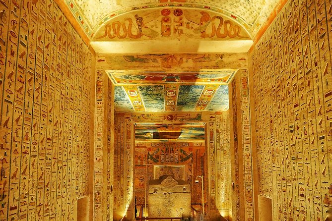 Private tour Valley of the Kings and King Tutankhamun Tomb - Ramses III and Ramses IX tombs: seeing how the West Bank evolves