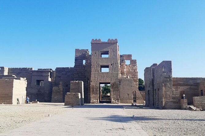 Private tour West Bank Luxor, Valley of the Kings, temples, lunch - Lunch at Malkata House: views, Egyptian dishes, and chef Hassan
