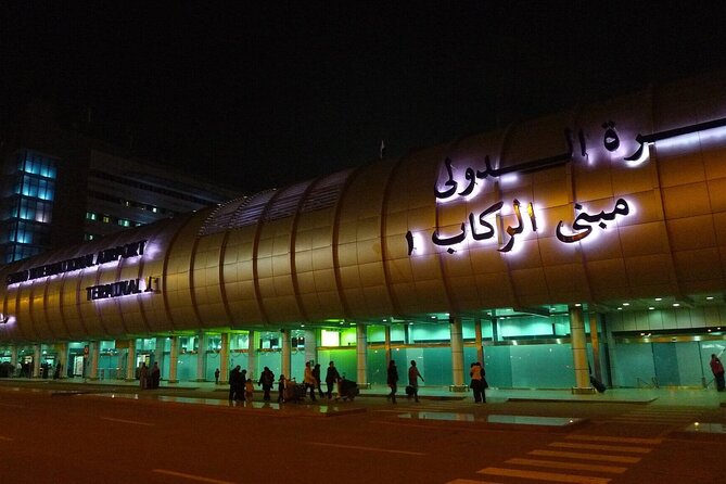 Private Transfer from Cairo international airport & From Hotel - Cars, Vans, and Comfort: AC, Wi-Fi, and the Little Things That Matter