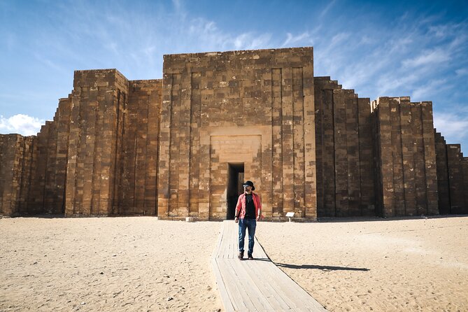 Professional Photo Shoot & Authentic Cairo Walking Tour - The 2-hour plan: Pyramids and Sphinx with 3 to 4 photo stops