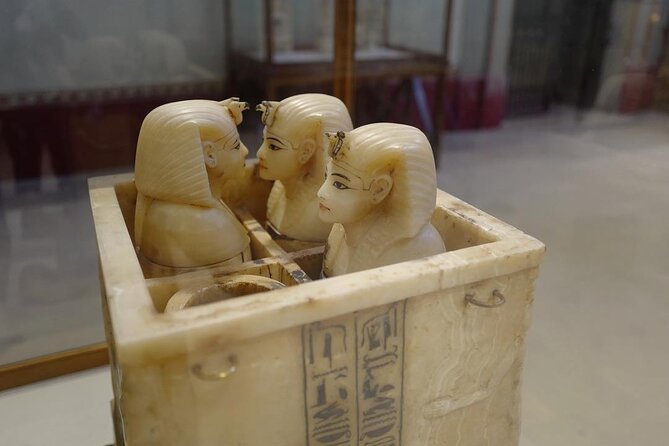 Pyramids Of Giza And Egyptian Museum Day Tour By Bus From Sharm - The Big Moment: Giza Pyramids Time and Valley Temple Views
