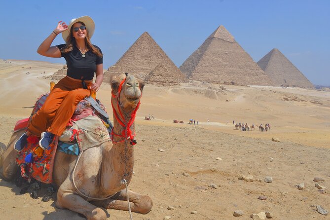Pyramids of Giza half-day tour - Stop 2 at the Valley Temple of Khafre: history with a purpose