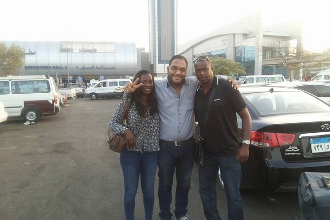 Round-Trip Airport Transfer in Cairo or Giza - The ride itself: modern comfort, air-conditioning, and careful driving