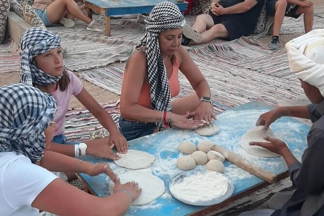 Safari 5 in 1 Quads Camels Star Gazing in Sharm El Sheikh - Dinner and Show Under the Stars: What You Eat and What the Program Adds