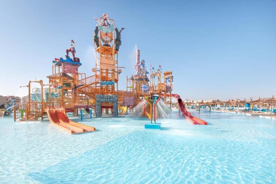 Sharm El-Sheikh: Albatros Aqua Park with Lunch & Transfers - Inside the park: 60 slides, pools, and a day-long choice buffet