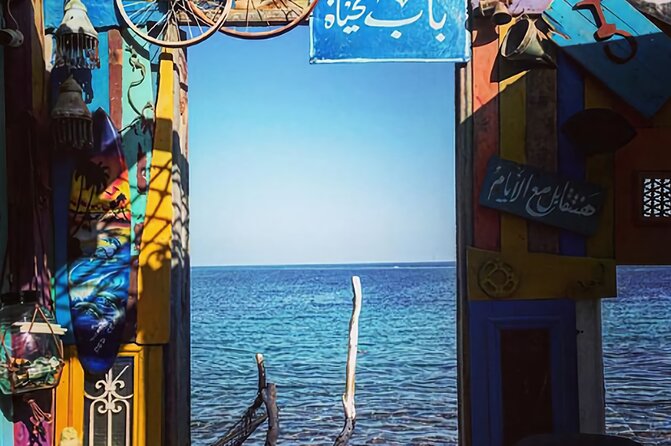 Sharm El Sheikh: Colored Canyon Jeep Tour with Blue Hole & Dahab - Lunch by the sea: what included meals get right, and what to expect