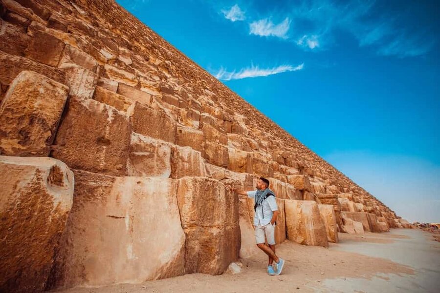 Sharm El-Sheikh: Full-Day Tour of Cairo and Pyramids by Bus - Lunch in Cairo: fuel matters more than you think
