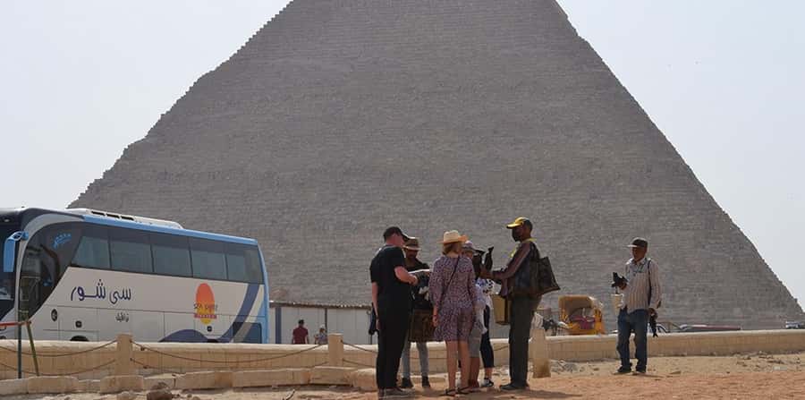 Sharm El Sheikh: Great Pyramids, Sphinx, Museum Tour by Bus - Should you book this Sharm El Sheikh to Cairo pyramids and museum bus tour?