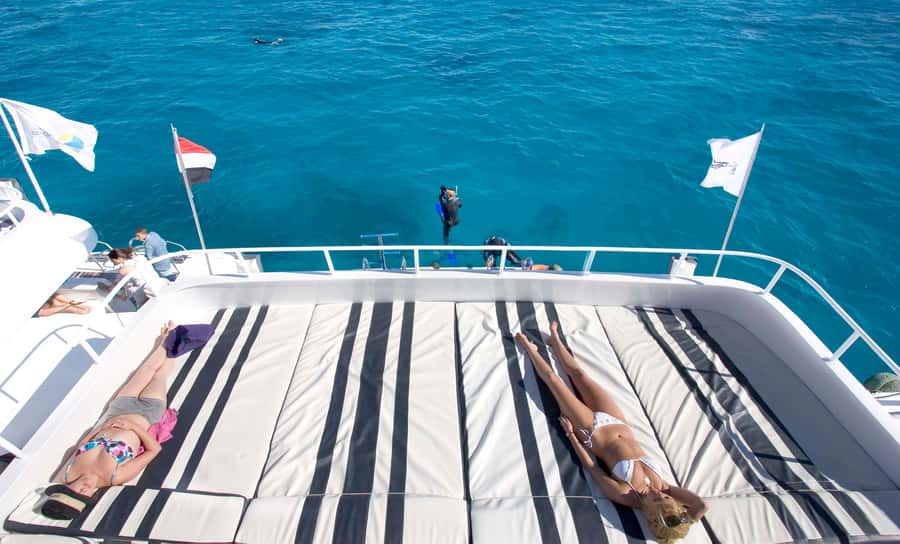 Sharm El-Sheikh: Luxury Ras Mohammed & White Island Cruise - Timing, tides, and what to pack for a day on the water