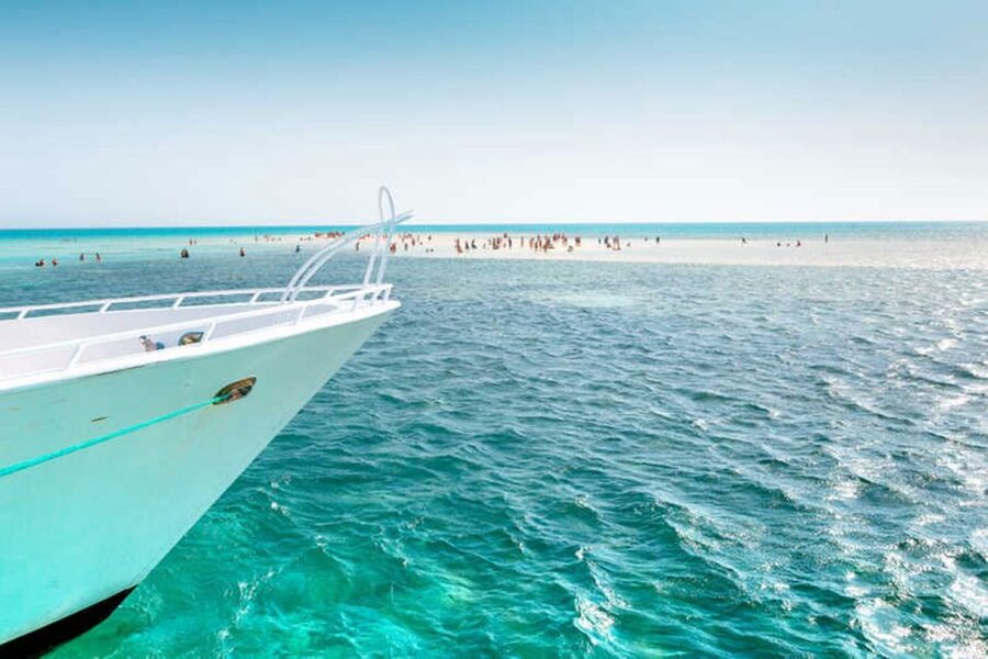Sharm El-Sheikh: Ras Mohamed & White Island Snorkeling Trip - Boat Comfort, Bathrooms, and the Motion-Sickness Reality