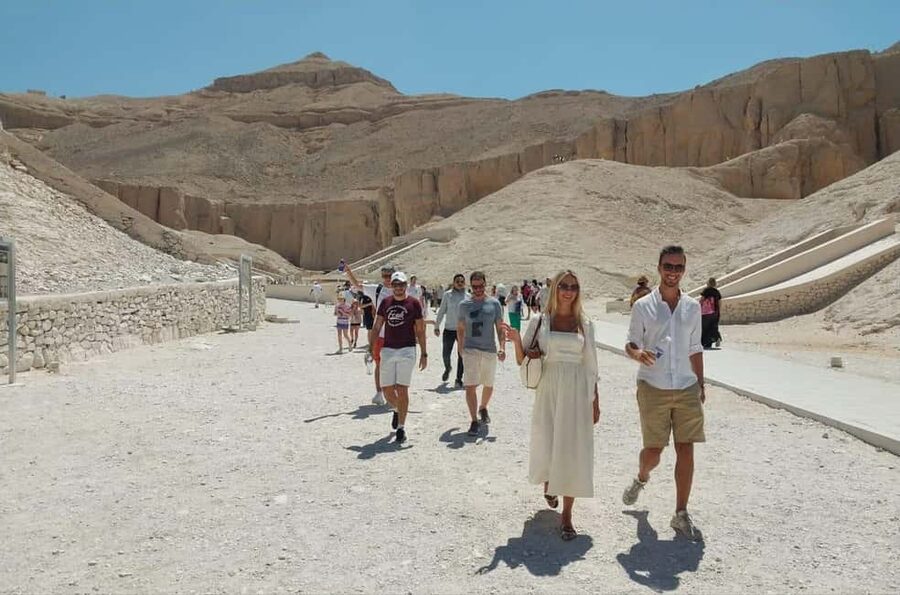 Sharm El Sheikh: Trip to Luxor & Tutankhamun Tomb by Plane - Your guide makes or breaks this day trip
