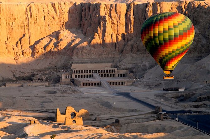 Sunrise Hot Air Balloon Over the Historical sites in Luxor - What you actually see from 1500 feet up