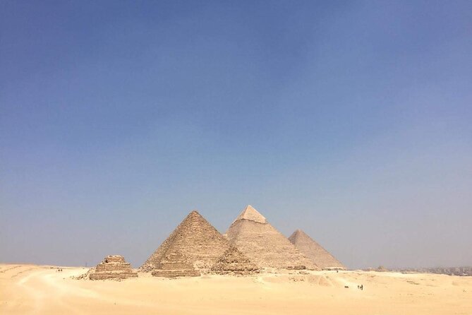 Taxi from the airport to The pyramids of Giza - Key highlights worth paying attention to