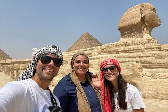 Taxi from the airport to The pyramids of Giza - The English-speaking driver, plus cultural context on the way
