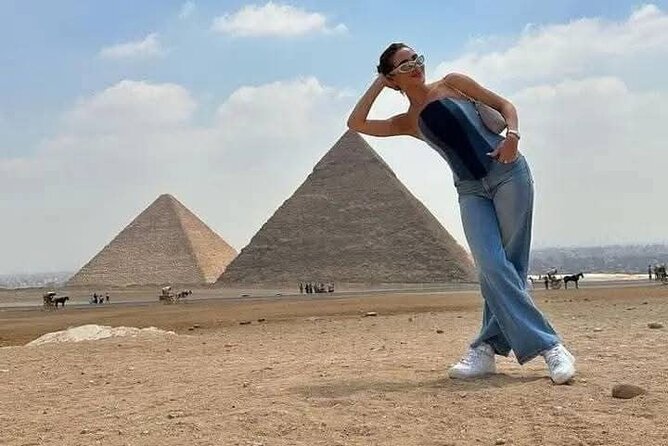 The Giza Pyramids, the Great Sphinx, and Local Lunch. - A private Egyptologist in Giza, why it matters on a first visit