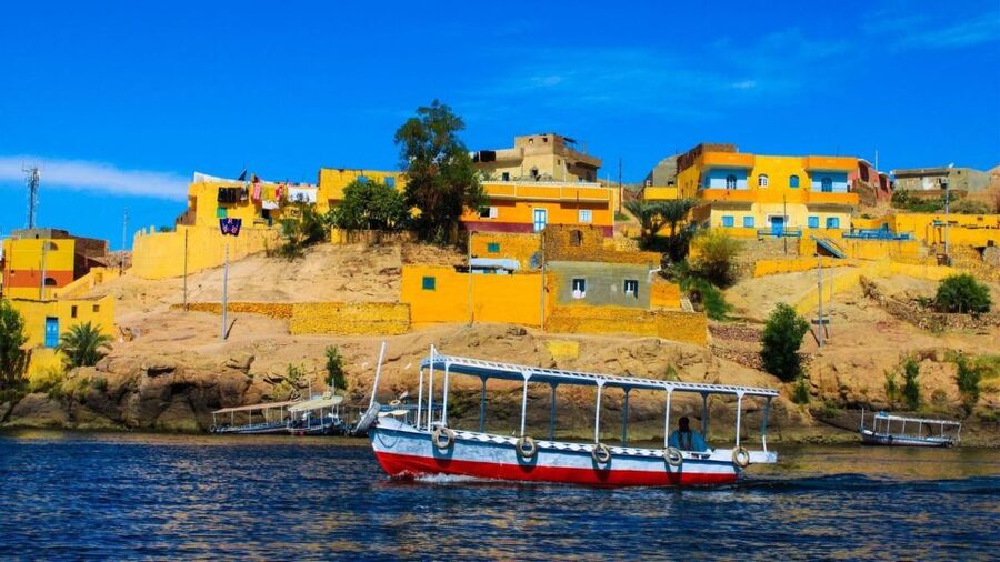 The Nile: Felucca Ride with Meal and Transfers - Transfers and comfort: why private transport matters in Cairo