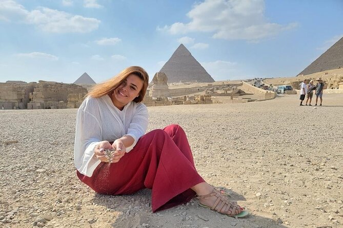Tour to great pyramids of Giza, Sphinx & shopping tour with lunch - Oasis Oils and Papyrus Papers: shopping stops with cultural context