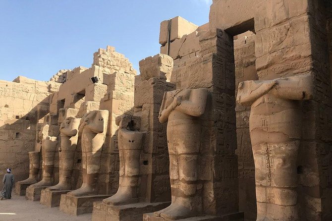 VIP Luxor Day Tour from Hurghada, Small group the top operator - Valley of the Kings: your ticket for 3 tombs, not just a viewpoint