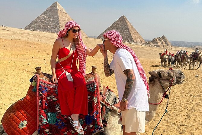 VIP Private Day Tour Giza Pyramids, Memphis and Sakkara Pyramids - Giza plateau orientation: where the magic starts