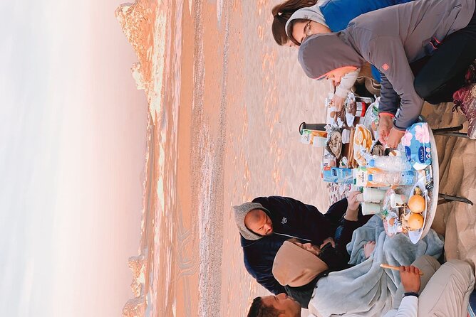 White Desert Overnight Tour From Cairo - Old White Desert to New White Desert: mushroom shapes and panorama views