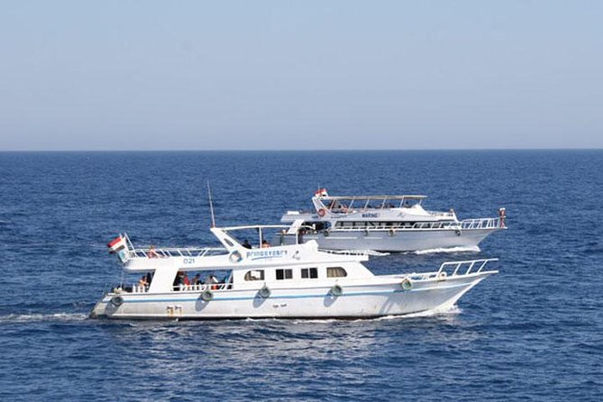 White Island & Ras Mohamed National Park Snorkeling Boat Trip - Stop at White Island: The Walk on the Soft Sand