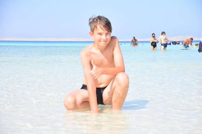 White Island & Ras Mohamed National Park Snorkeling Boat Trip - Morning Pickup in Sharm el Sheikh: What “Around 8:00am” Means