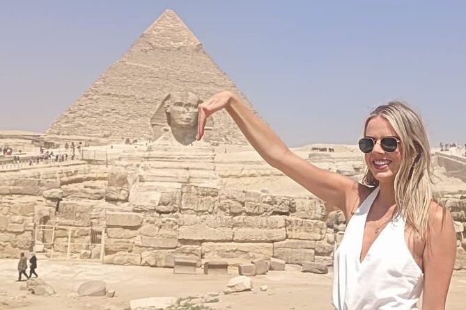 Your VIP Giza Tour: Pyramids, Camels & Authentic Egyptian food - Khafre’s Pyramid and the causeway idea